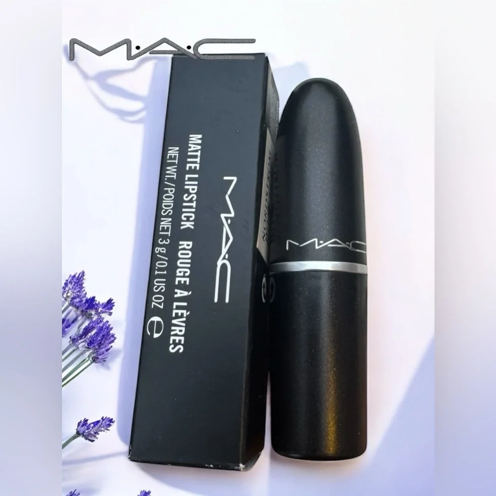 MAC HEROINE Matte Lipstick. NEW IN BOX.